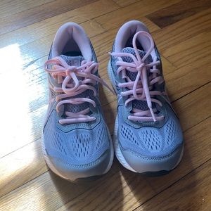 ASICS Everyday Comfort AmpliFoam womens tennis shoes, never worn